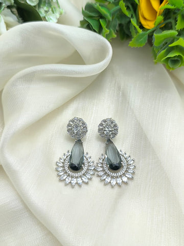 Urmahaven Earrings